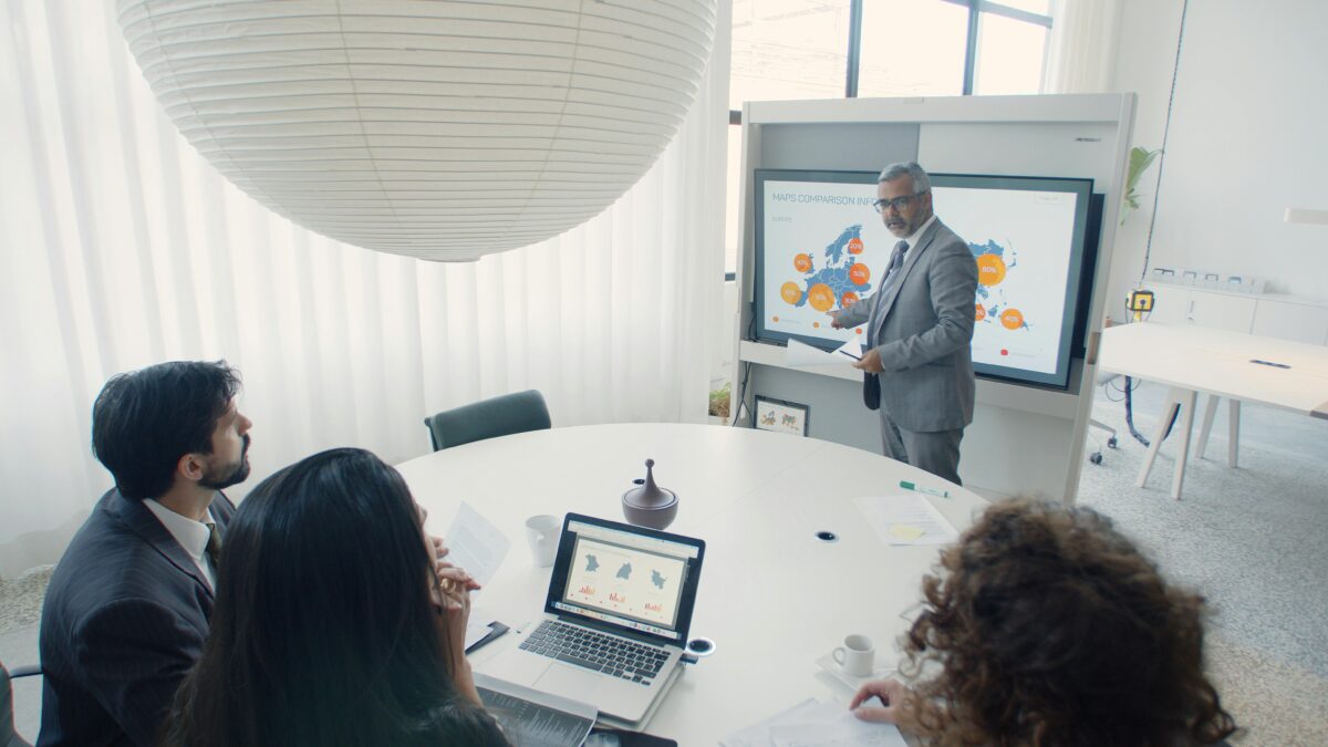 Sales Executive Using Artificial Intelligence to Close Deals