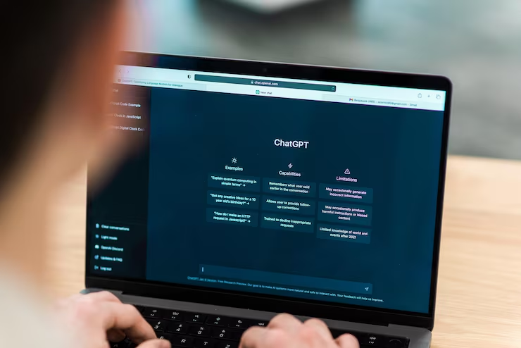 ChatGPT prompt template UI with role-based prompt examples | AI prompt generator